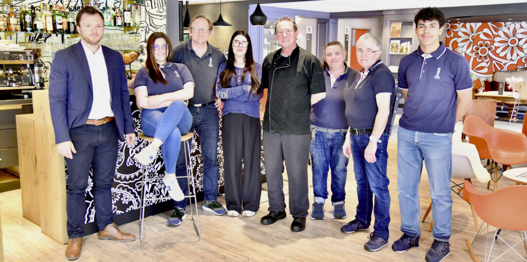 Equipe de l'hôtel Ibis Quimper