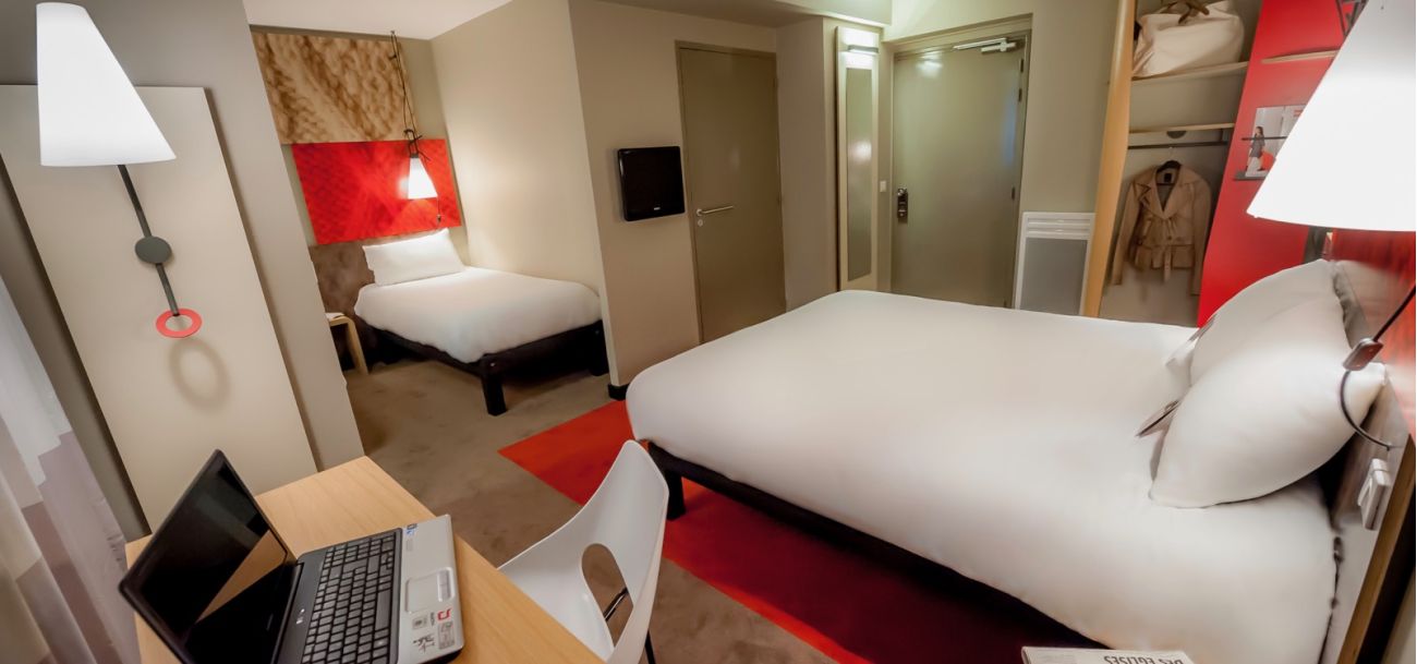 chambre standard avec 1 lit double